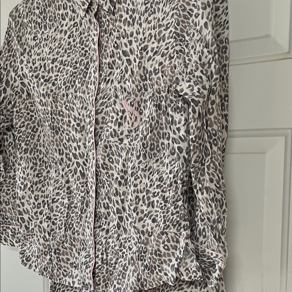 Victoria Secret Leopard Print Pajama Set. So cozy